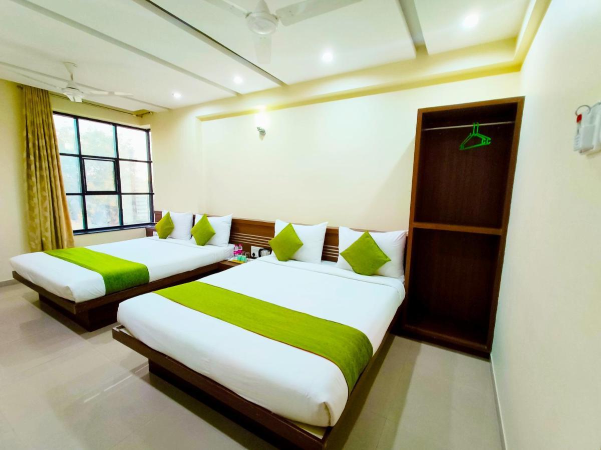 Sai Srushti By Neem Square Hotel Shirdi Bagian luar foto