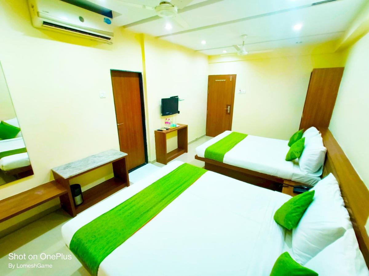 Sai Srushti By Neem Square Hotel Shirdi Bagian luar foto
