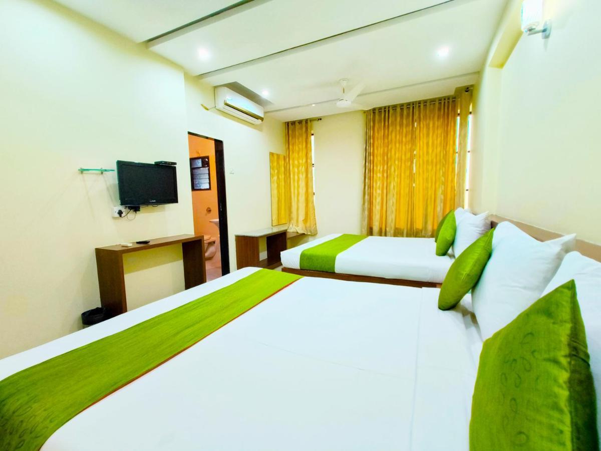 Sai Srushti By Neem Square Hotel Shirdi Bagian luar foto