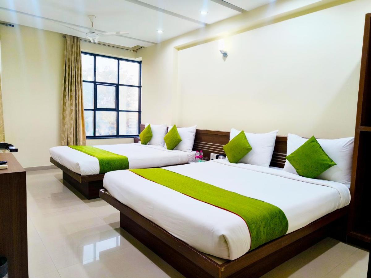 Sai Srushti By Neem Square Hotel Shirdi Bagian luar foto