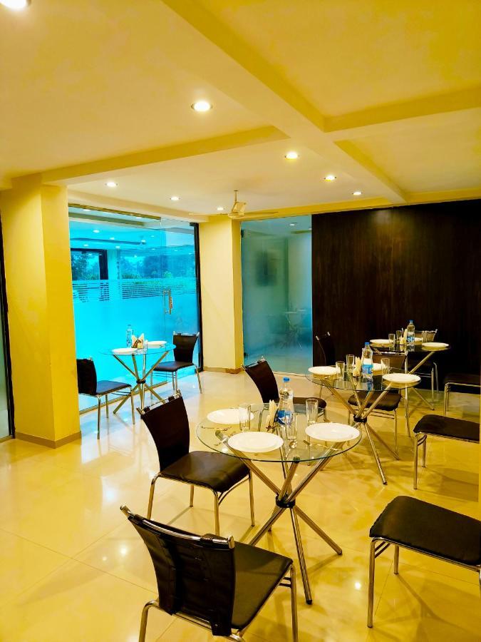 Sai Srushti By Neem Square Hotel Shirdi Bagian luar foto