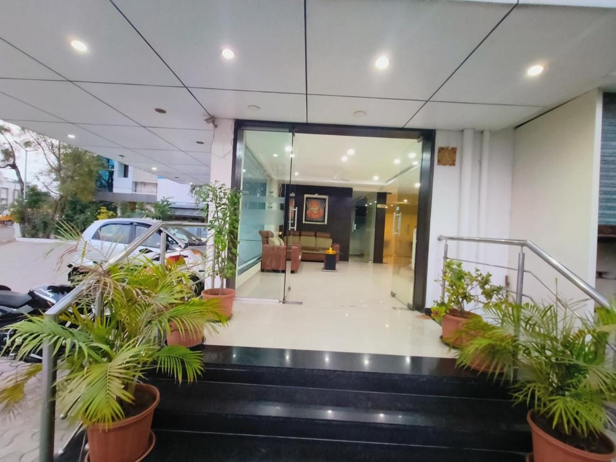 Sai Srushti By Neem Square Hotel Shirdi Bagian luar foto