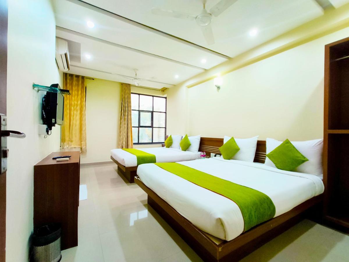 Sai Srushti By Neem Square Hotel Shirdi Bagian luar foto